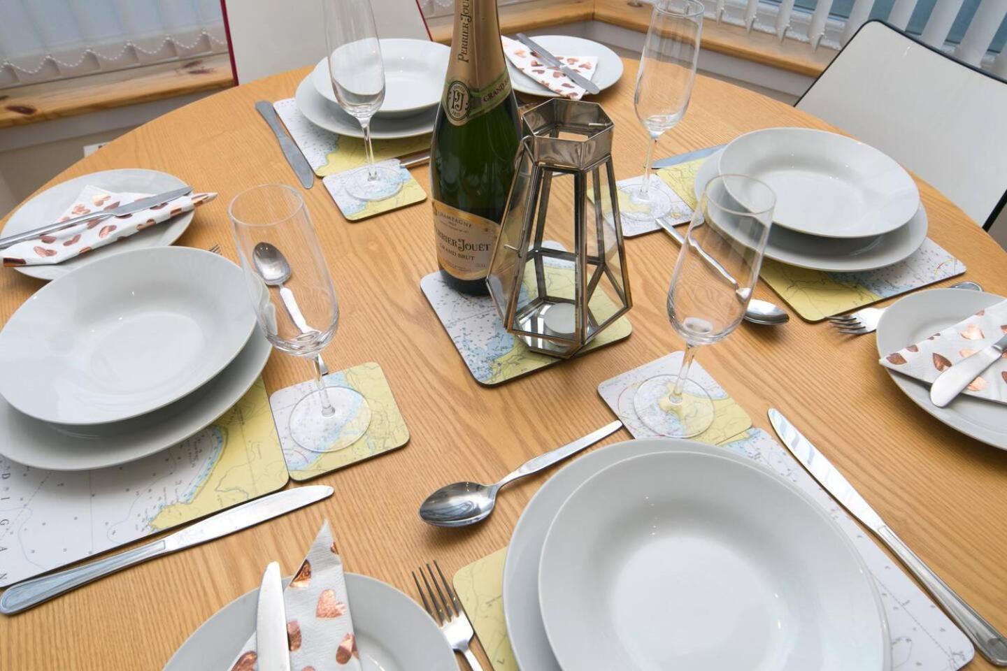 Pass The Keys Hafan Stylish 2 Bedroom Sea View Apartment Pwllheli Exteriér fotografie