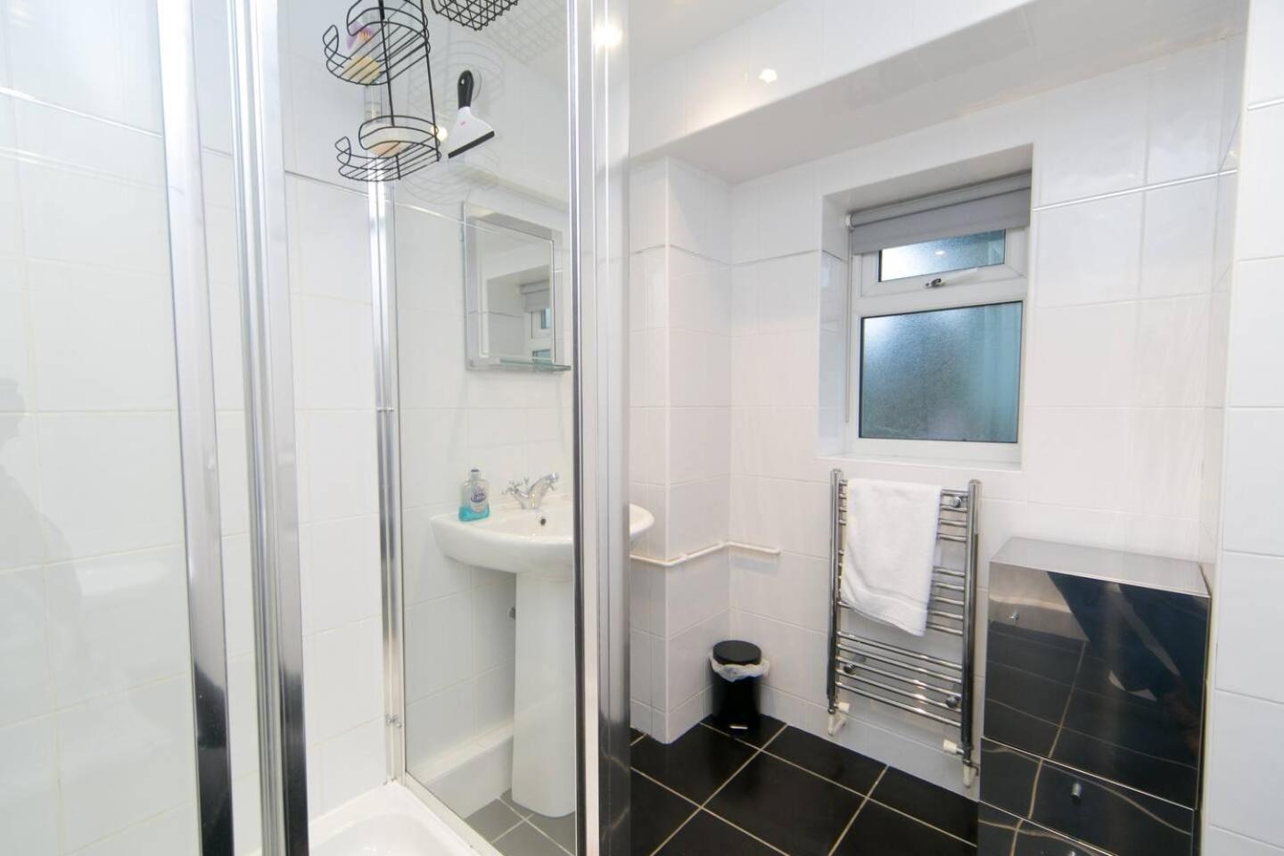 Pass The Keys Hafan Stylish 2 Bedroom Sea View Apartment Pwllheli Exteriér fotografie
