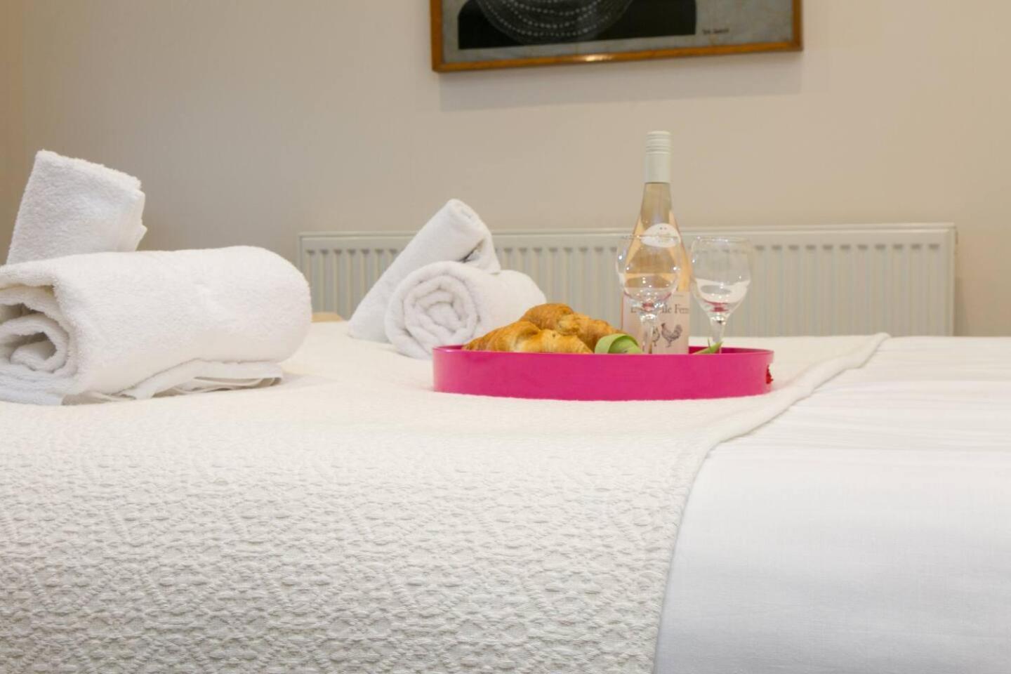 Pass The Keys Hafan Stylish 2 Bedroom Sea View Apartment Pwllheli Exteriér fotografie