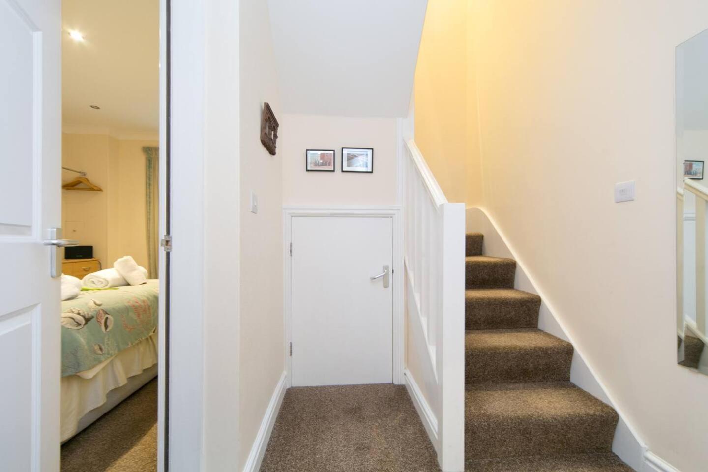 Pass The Keys Hafan Stylish 2 Bedroom Sea View Apartment Pwllheli Exteriér fotografie
