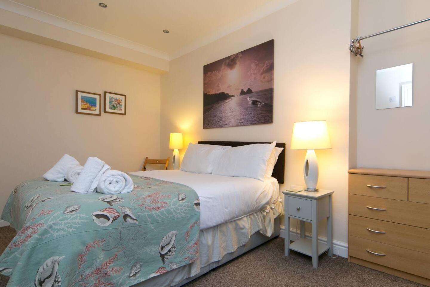 Pass The Keys Hafan Stylish 2 Bedroom Sea View Apartment Pwllheli Exteriér fotografie